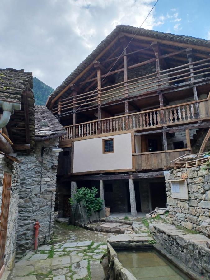 Villa Ca' Scocc, Antica Casa Di Montagna In Valsesia Mollia Exterior foto