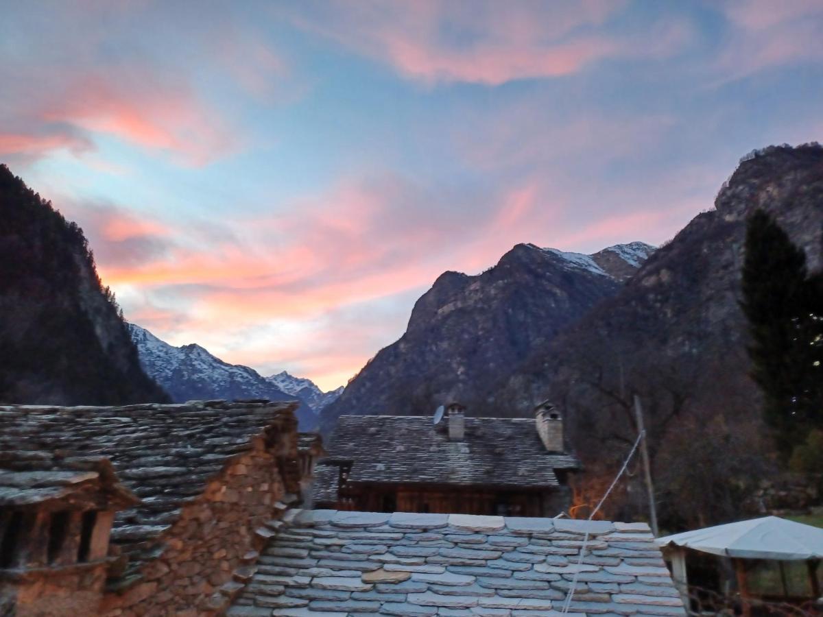 Villa Ca' Scocc, Antica Casa Di Montagna In Valsesia Mollia Exterior foto